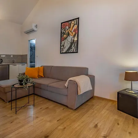 Cozy Ella Nature With Pool Near The فيلة